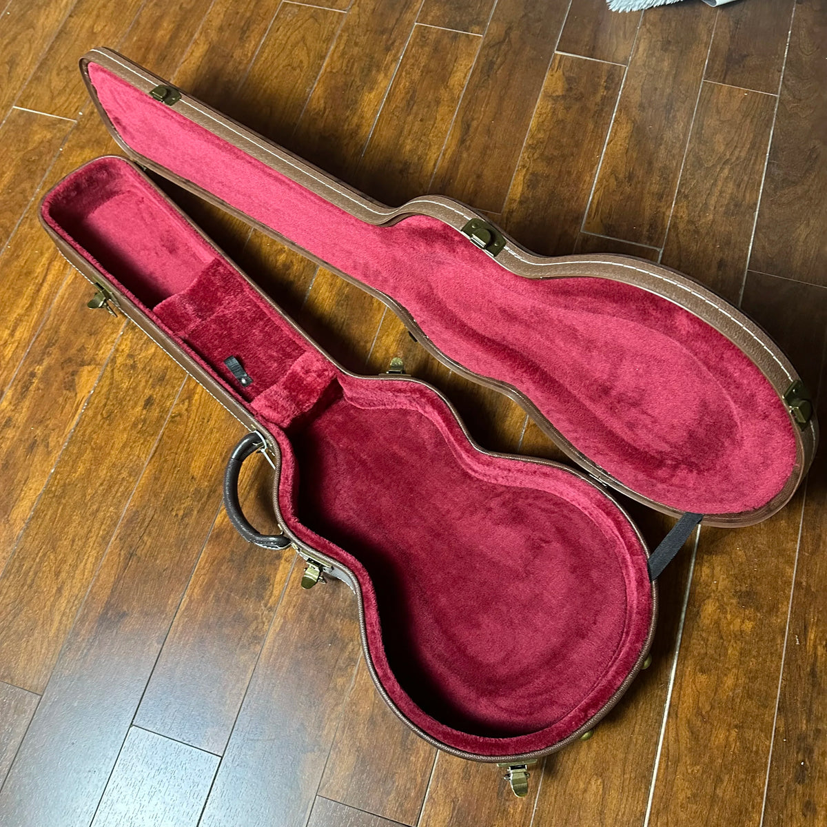 Guitar case for Les Paul guitars,Gibson LP electric guitar