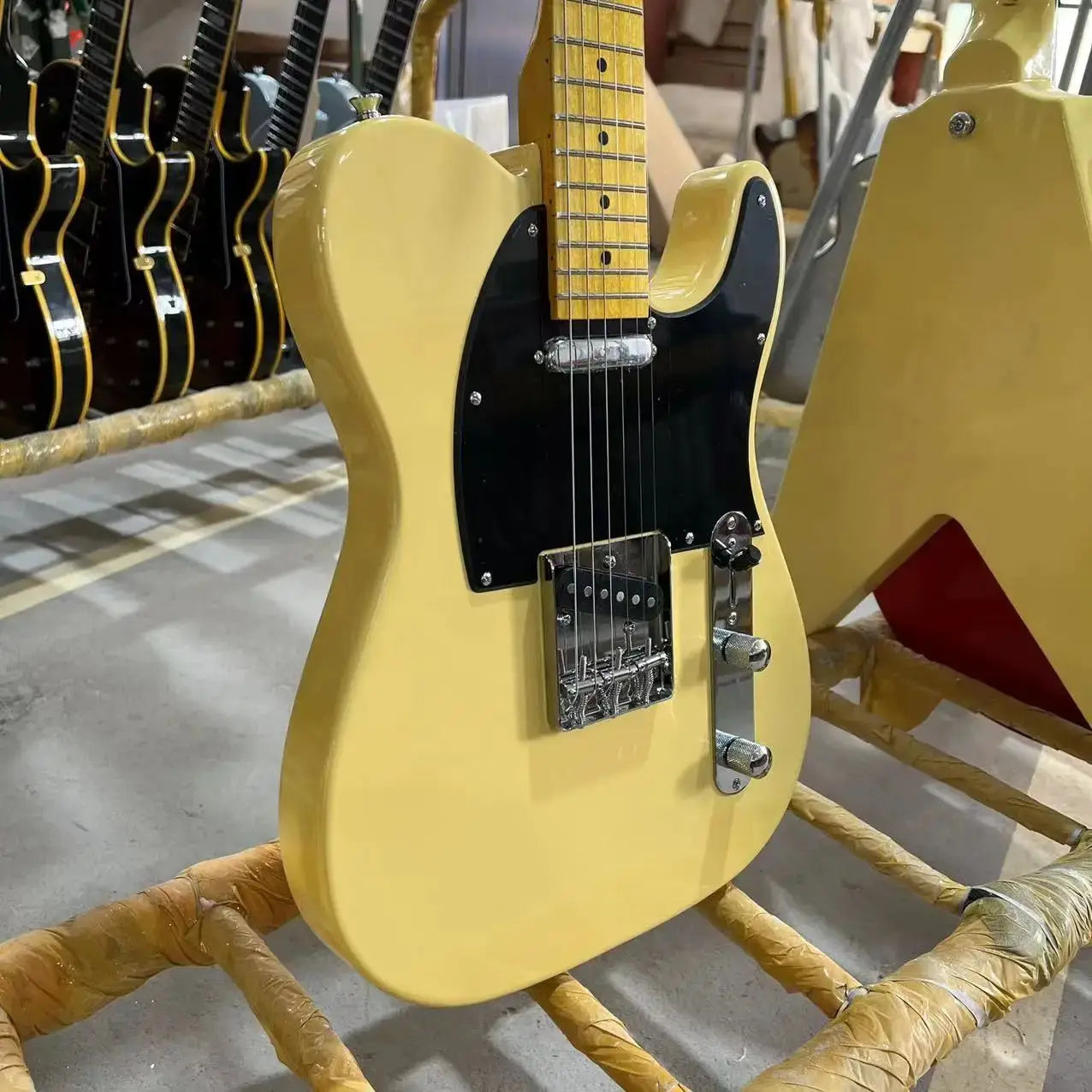 Tele  Guitar,  Body, Cream Yellow Color, Maple Fingerboard, 6 Strings Guitarra,